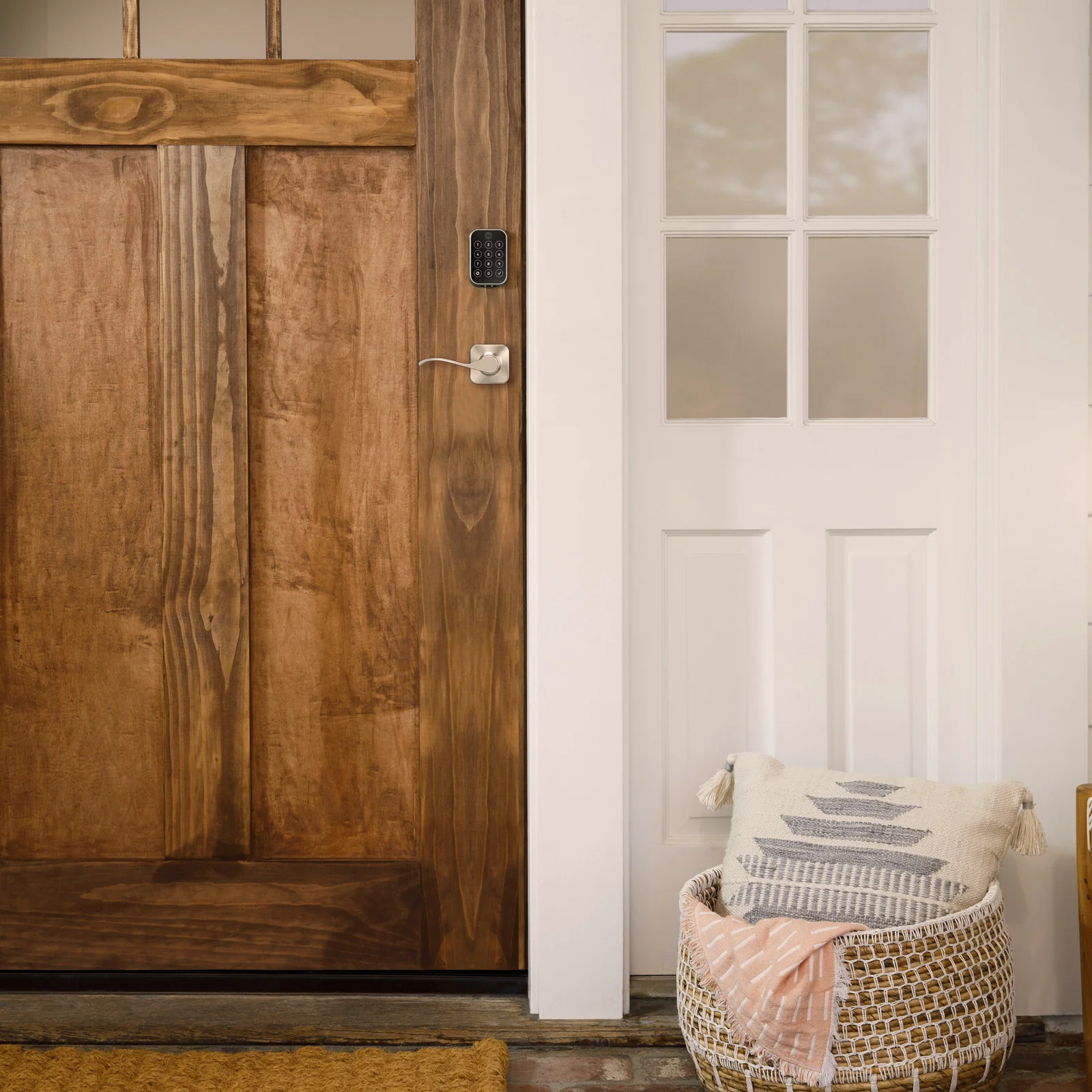Yale Assure Lock 2 Plus with Wi-Fi and Norwood Lever - Image 4