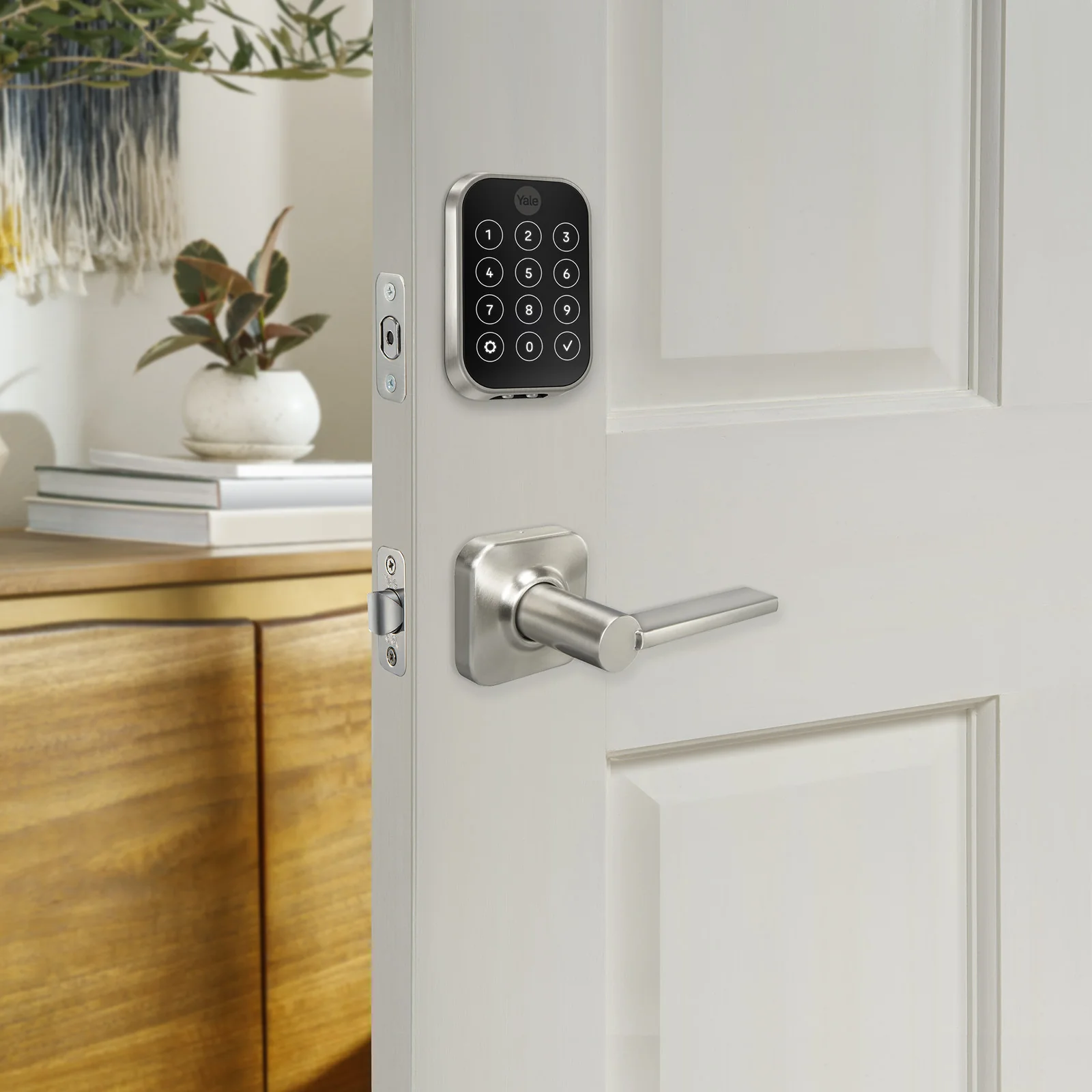 Yale Assure Lock 2 Plus with Bluetooth and Valdosta Lever - Image 5
